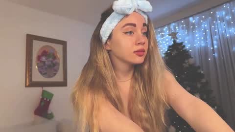 Snapshot of tatti_1 chatting on December 29, 1:24 am Tata online show from December 29, 1:24 am