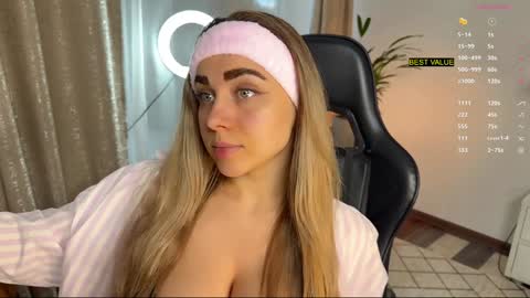 Snapshot of tatti_1 chatting on September 29, 3:22 am Tata online show from September 29, 3:22 am