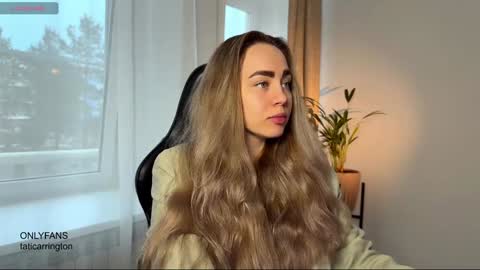 Snapshot of tatti_1 chatting on October 20, 4:02 am Tata online show from October 20, 4:02 am