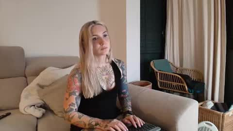 tattoobbgirl online show from February 11, 6:57 pm