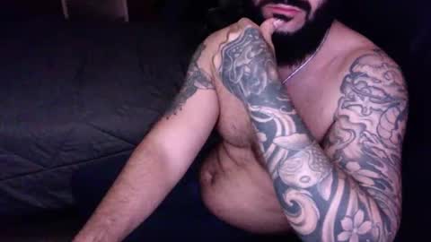 tattooedandbearded22 online show from October 26, 5:02 am