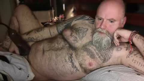 Snapshot of tattooeddilf01 chatting on November 3, 12:57 am Tattooeddilf 01 online show from November 3, 12:57 am