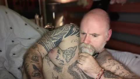 Snapshot of tattooeddilf01 chatting on December 5, 1:36 am Tattooeddilf 01 online show from December 5, 1:36 am