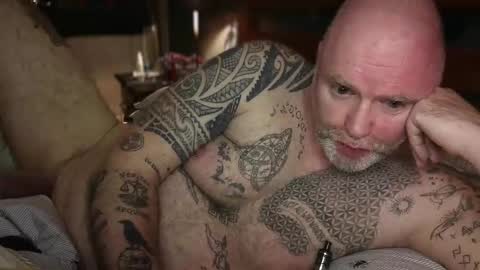 Tattooeddilf 01 online show from April 20, 10:22 pm