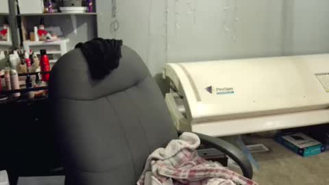 Snapshot of tattooeddirtyteacher chatting on February 11, 11:01 pm Lisa Lovely online show from February 11, 11:01 pm