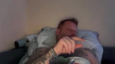 Snapshot of tattoomanforgirls chatting on May 26, 4:08 am tattoomanforgirls online show from May 26, 4:08 am