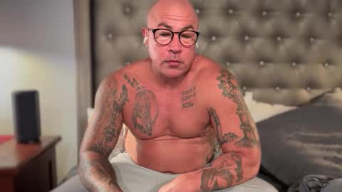 Snapshot of tattoosandabs chatting on February 14, 10:07 am tattoosandabs online show from February 14, 10:07 am