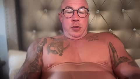 Snapshot of tattoosandabs chatting on March 11, 8:41 am tattoosandabs online show from March 11, 8:41 am