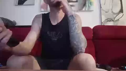 Tatuado20cm online show from May 18, 6:58 pm