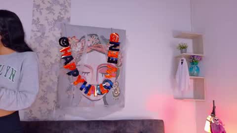 Taty Miller online show from November 2, 1:24 pm