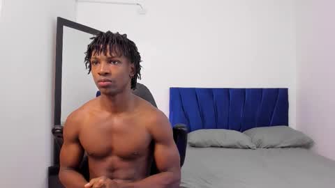 Snapshot of tau_montes chatting on October 5, 1:53 pm tau_montes online show from October 5, 1:53 pm