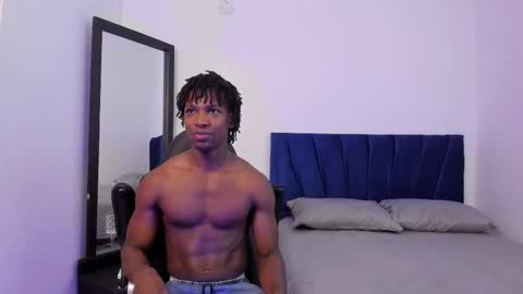 Snapshot of tau_montes chatting on October 6, 2:36 pm tau_montes online show from October 6, 2:36 pm