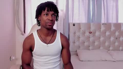 Snapshot of tau_montes chatting on October 20, 1:22 pm tau_montes online show from October 20, 1:22 pm