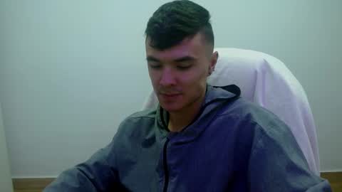 Snapshot of taurus4k chatting on December 5, 2:09 am taurus4k online show from December 5, 2:09 am