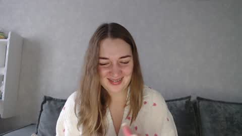 Snapshot of taxxxu chatting on January 10, 9:44 am Diana online show from January 10, 9:44 am