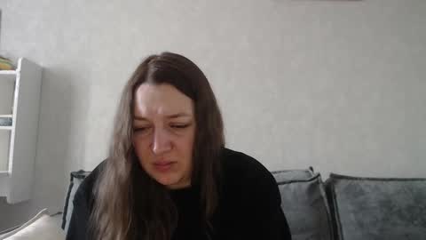 Snapshot of taxxxu chatting on February 16, 8:43 am Diana online show from February 16, 8:43 am