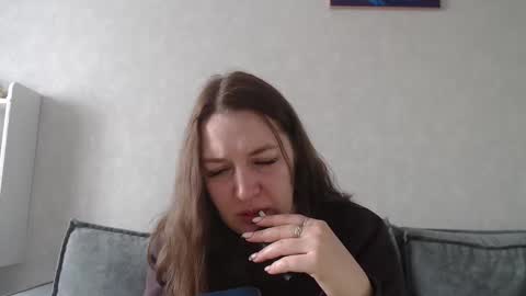 Snapshot of taxxxu chatting on March 12, 7:13 am Diana online show from March 12, 7:13 am