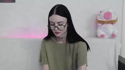 Taya online show from September 23, 6:22 pm