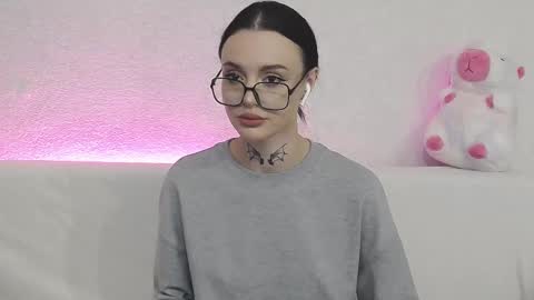 Taya online show from October 22, 5:13 pm