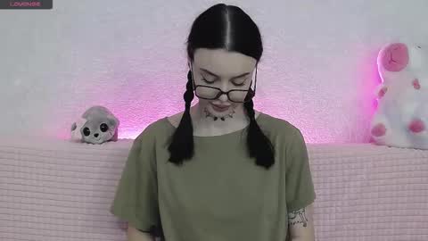 Taya online show from December 20, 4:58 pm