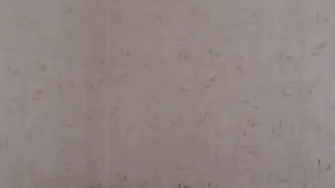 Taya online show from April 7, 9:15 pm