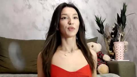 TayaKayan online show from November 6, 8:15 am