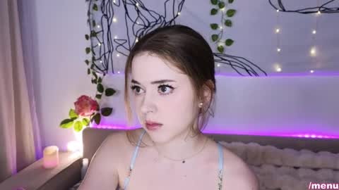 Snapshot of tayasha chatting on December 12, 6:25 am Tayasha online show from December 12, 6:25 am