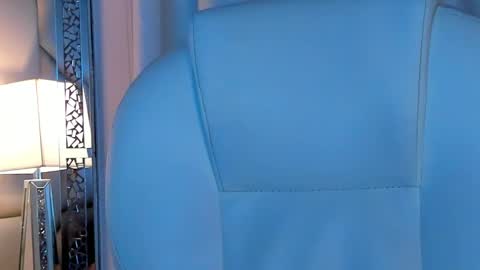 tayler_swift1 online show from December 5, 5:06 pm