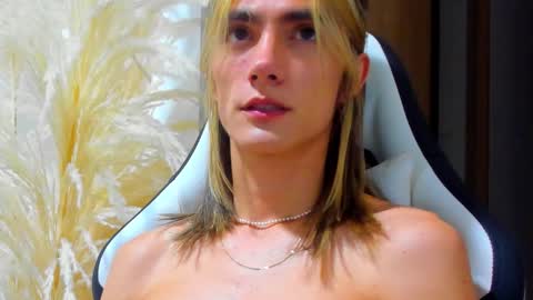 tayler_swift1 online show from October 30, 12:12 am