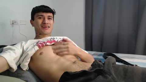 Snapshot of taylor_024 chatting on June 20, 4:26 am independent model online show from June 20, 4:26 am