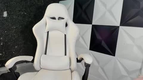 Taylor online show from February 25, 6:56 am