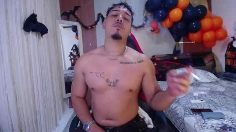 taylor_collins_2 online show from October 25, 12:56 pm