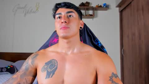 taylor_mclane1 online show from November 19, 3:23 pm