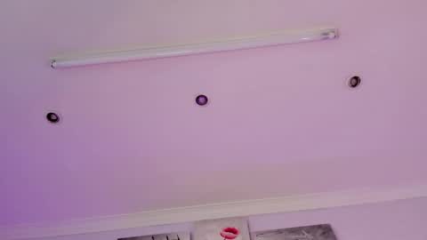 Taylor  online show from March 6, 6:48 pm