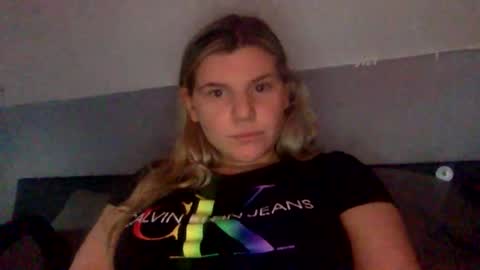 taylorbaby21 online show from January 18, 9:34 pm