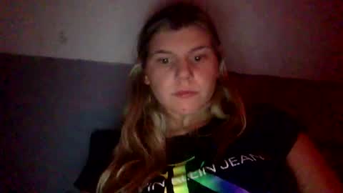 taylorbaby21 online show from January 19, 6:42 am