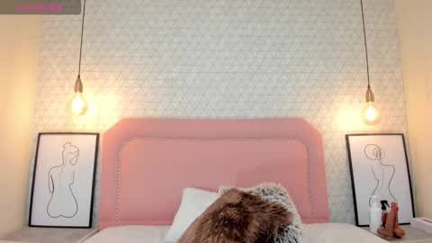 TAYLOR  online show from November 7, 3:28 am