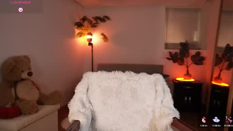 Snapshot of taylormich1 chatting on January 7, 7:17 pm taylormichell online show from January 7, 7:17 pm