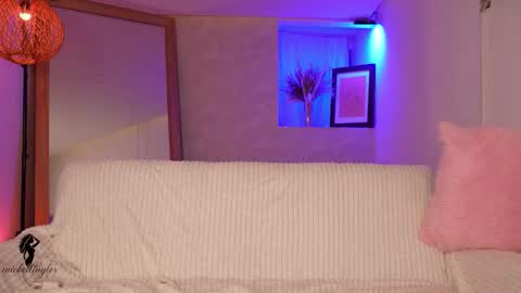 Snapshot of taylormich1 chatting on October 1, 6:47 pm taylormichell online show from October 1, 6:47 pm