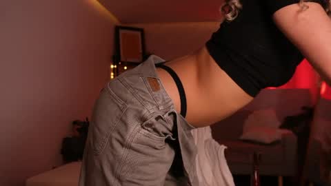 taylormichell online show from April 3, 8:40 pm