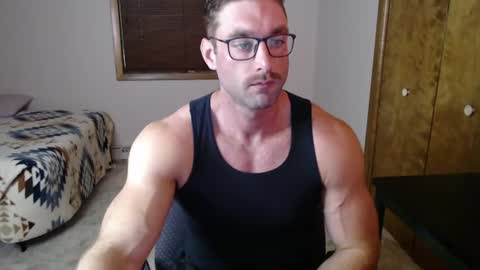 Taylor Oaks online show from June 10, 1:10 pm