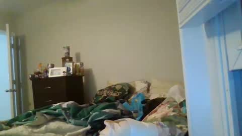 Snapshot of taylorslay chatting on April 23, 12:12 am taylorslay online show from April 23, 12:12 am