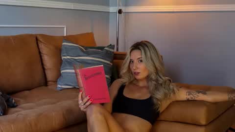 Taylor online show from April 27, 11:58 pm