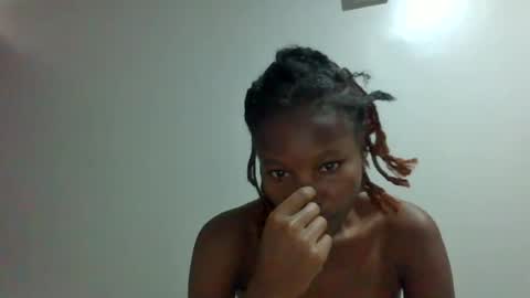 Snapshot of tayrahh chatting on July 26, 10:11 am tayrahh online show from July 26, 10:11 am