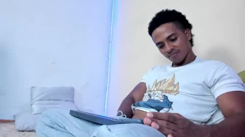 Snapshot of taysonysasha chatting on June 7, 6:44 pm ask for cum online show from June 7, 6:44 pm