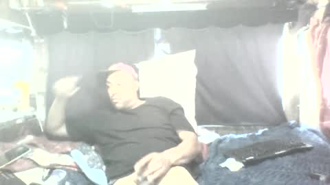 Snapshot of tazz202569378296 chatting on June 15, 8:22 pm Big Daddy online show from June 15, 8:22 pm