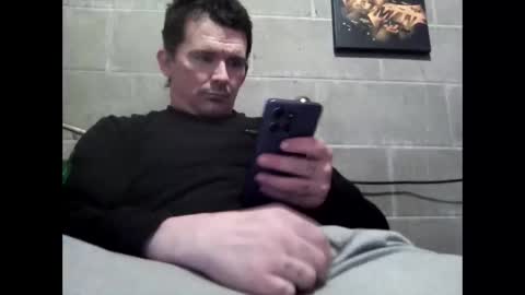 tbaxter95187 online show from February 24, 6:22 am