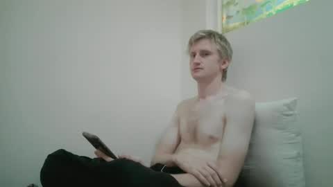 tcute0 online show from April 13, 11:10 pm