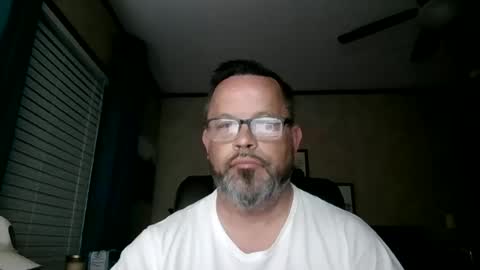 tdhawk87 online show from May 11, 10:10 am