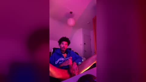 Snapshot of tdr1998 chatting on March 10, 3:28 pm tdr1998 online show from March 10, 3:28 pm